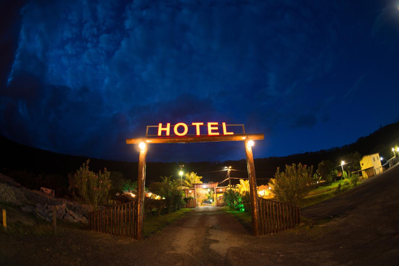 סלינס Hotel Tamburil מראה חיצוני תמונה